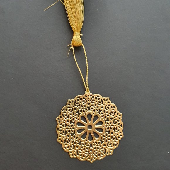 Bookmark Design-Brass metal cutting flower 1